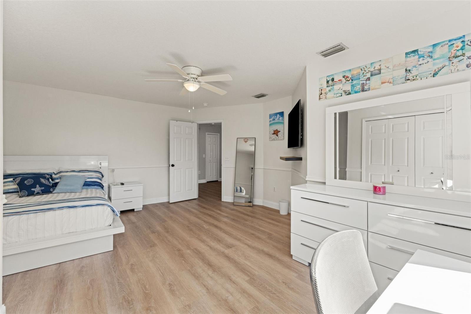 EASTLAKE OAKS PH 3 - Residential