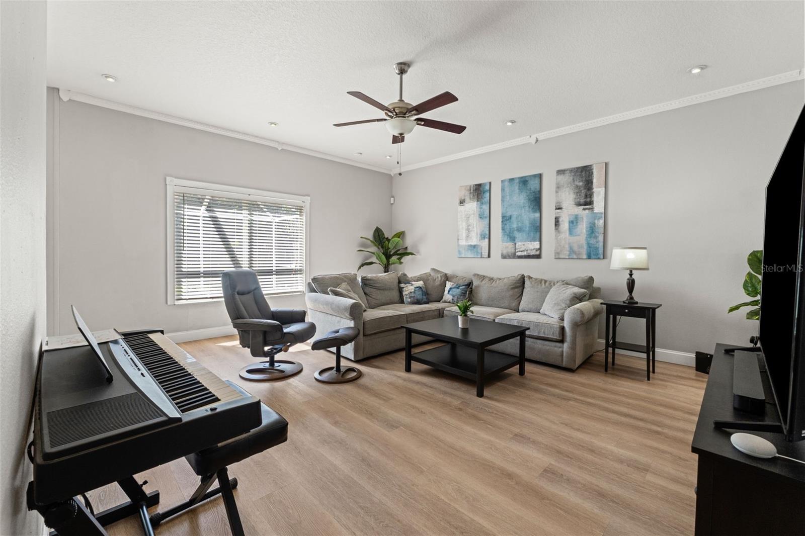 EASTLAKE OAKS PH 3 - Residential