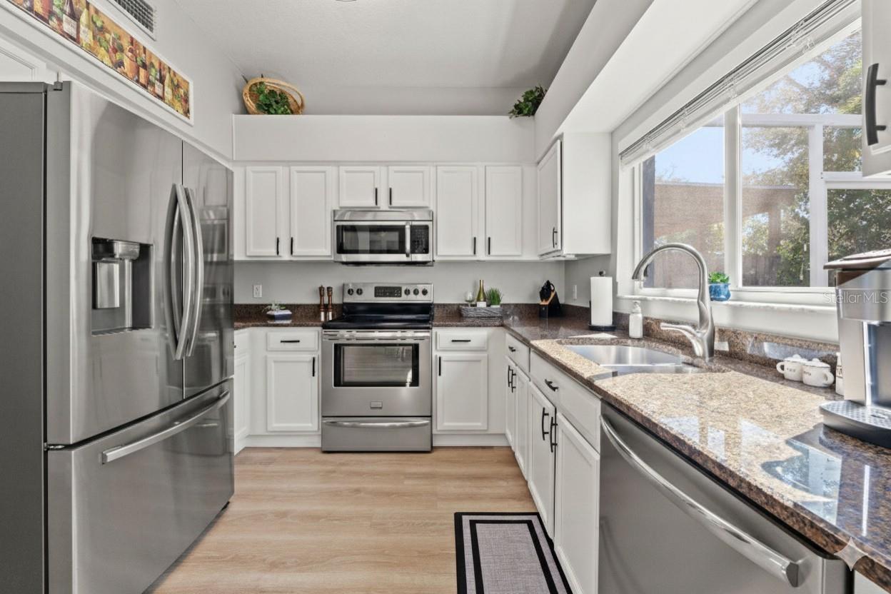 EASTLAKE OAKS PH 3 - Residential