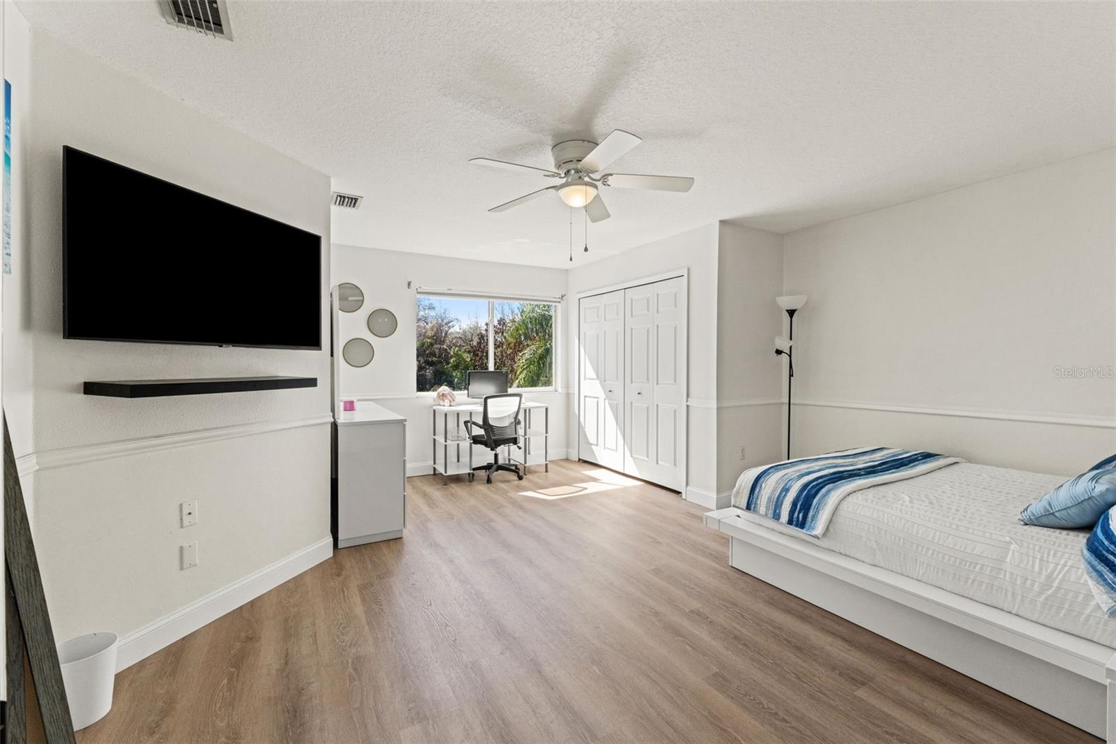 EASTLAKE OAKS PH 3 - Residential