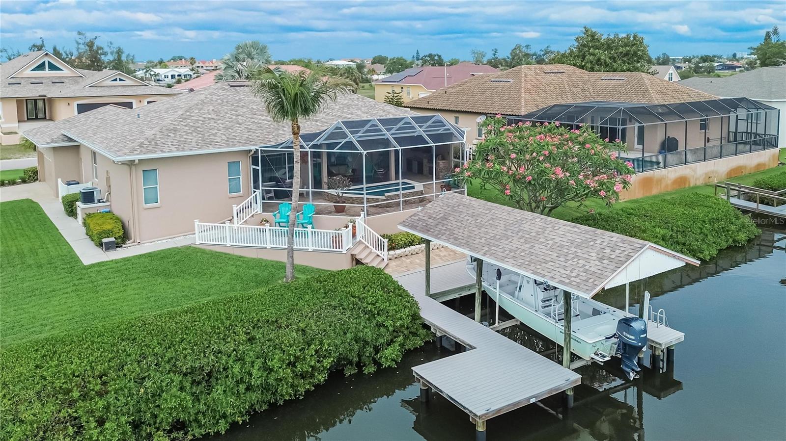 APOLLO BEACH UNIT 06 - Residential