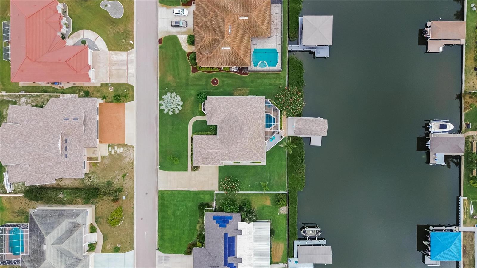 APOLLO BEACH UNIT 06 - Residential