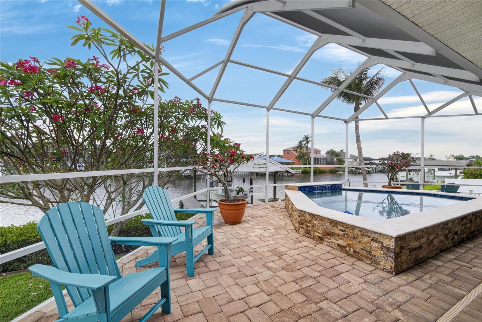 APOLLO BEACH UNIT 06 - Residential