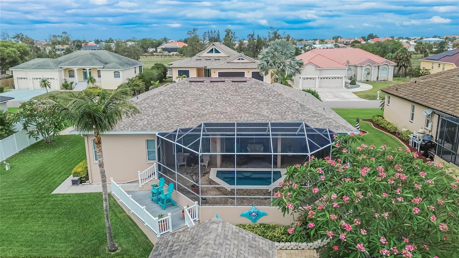 APOLLO BEACH UNIT 06 - Residential