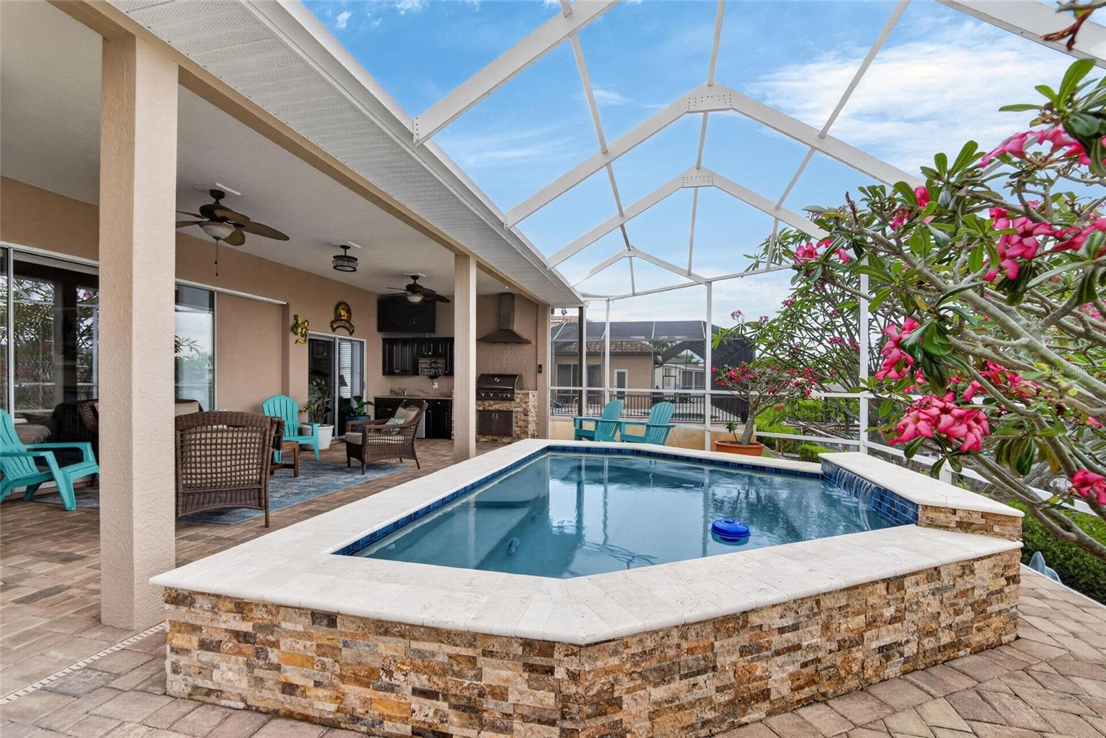 APOLLO BEACH UNIT 06 - Residential