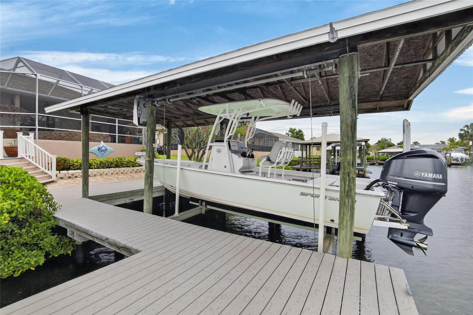 APOLLO BEACH UNIT 06 - Residential