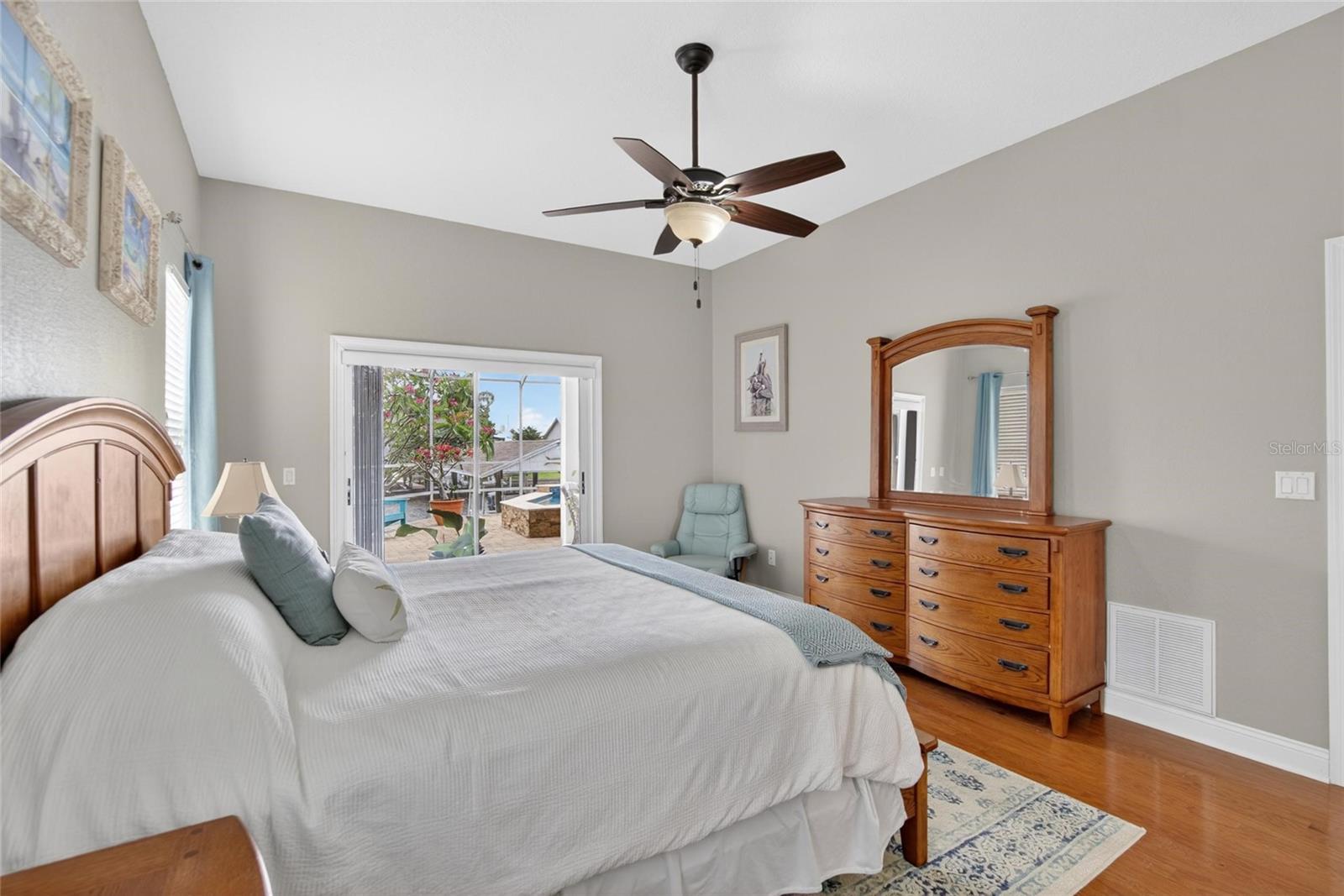 APOLLO BEACH UNIT 06 - Residential