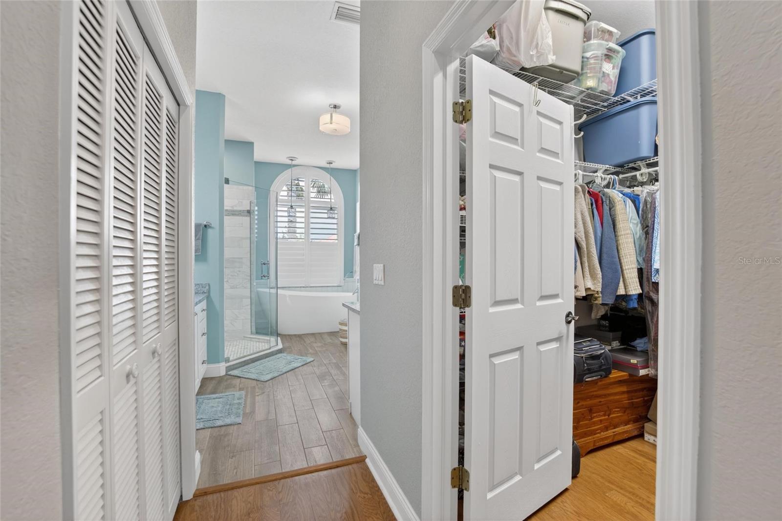 APOLLO BEACH UNIT 06 - Residential