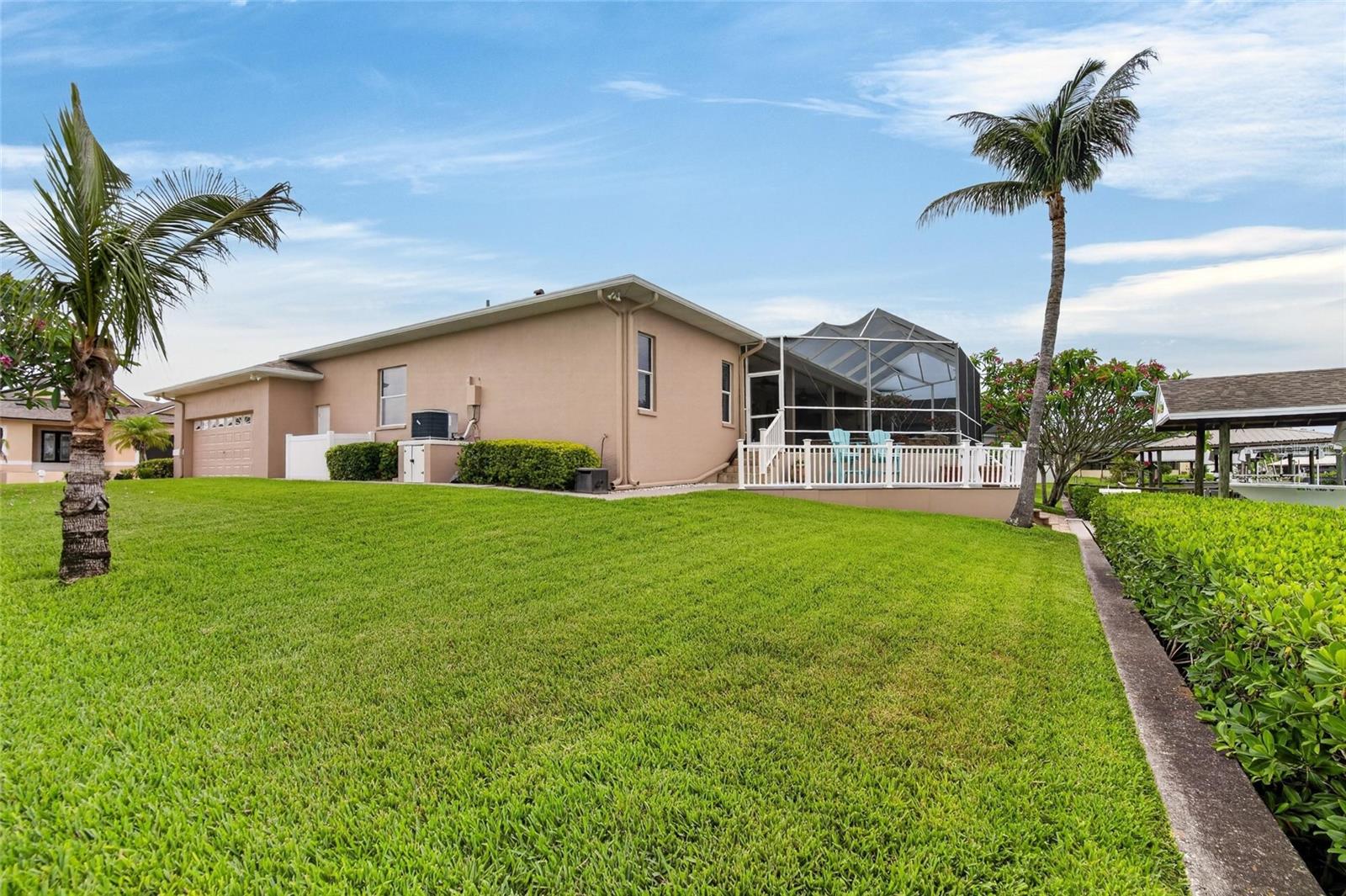 APOLLO BEACH UNIT 06 - Residential