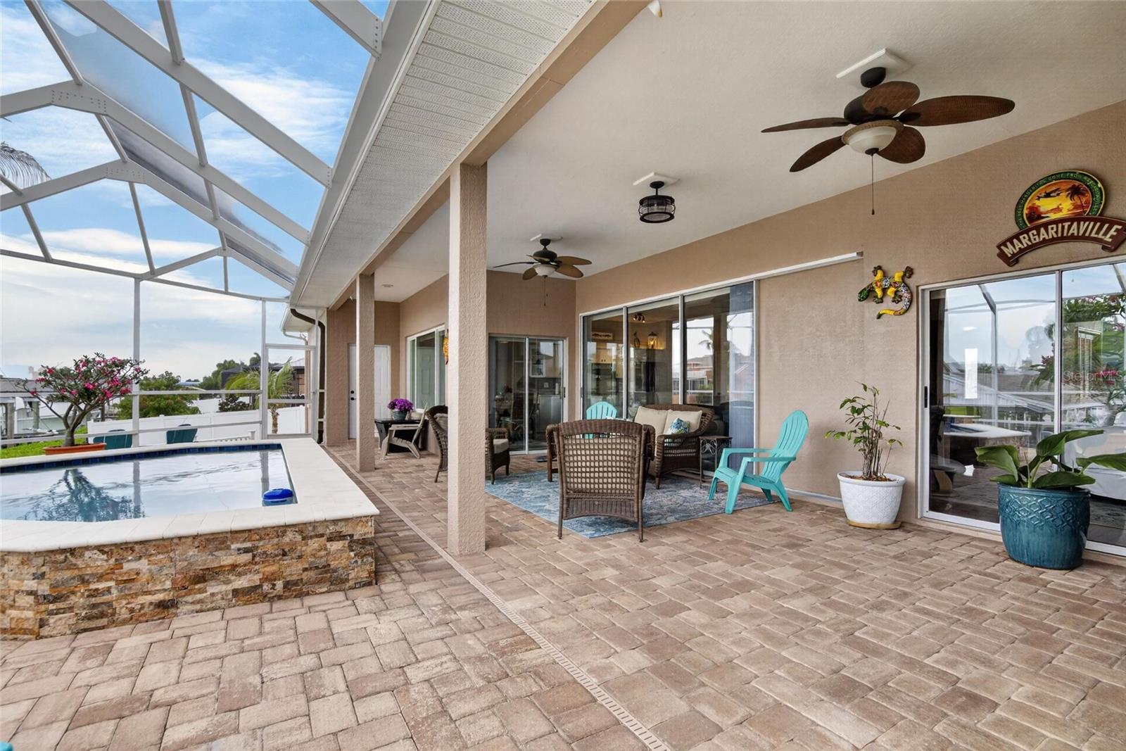 APOLLO BEACH UNIT 06 - Residential