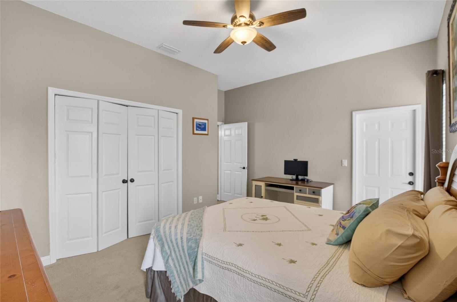 APOLLO BEACH UNIT 06 - Residential