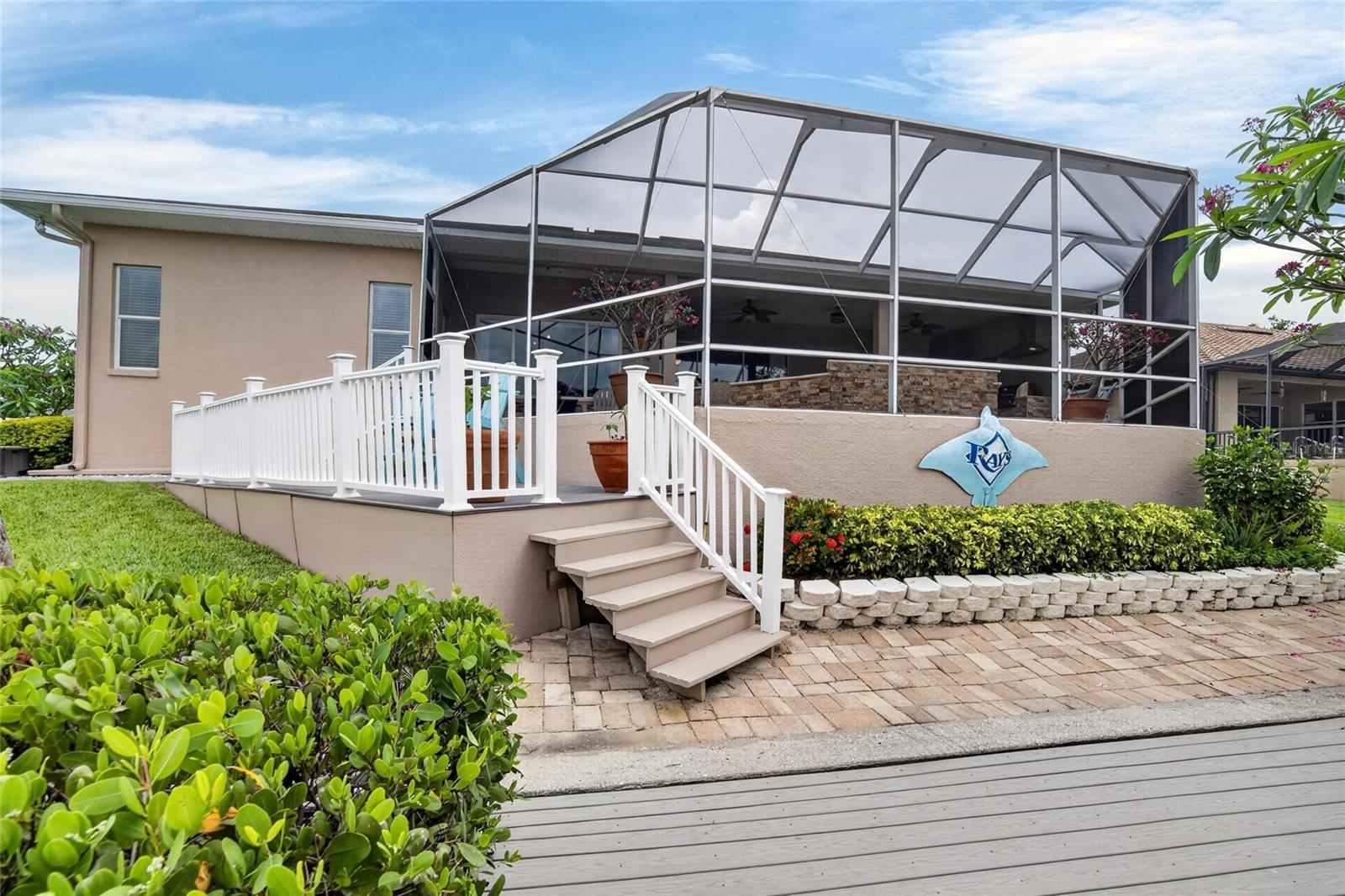 APOLLO BEACH UNIT 06 - Residential
