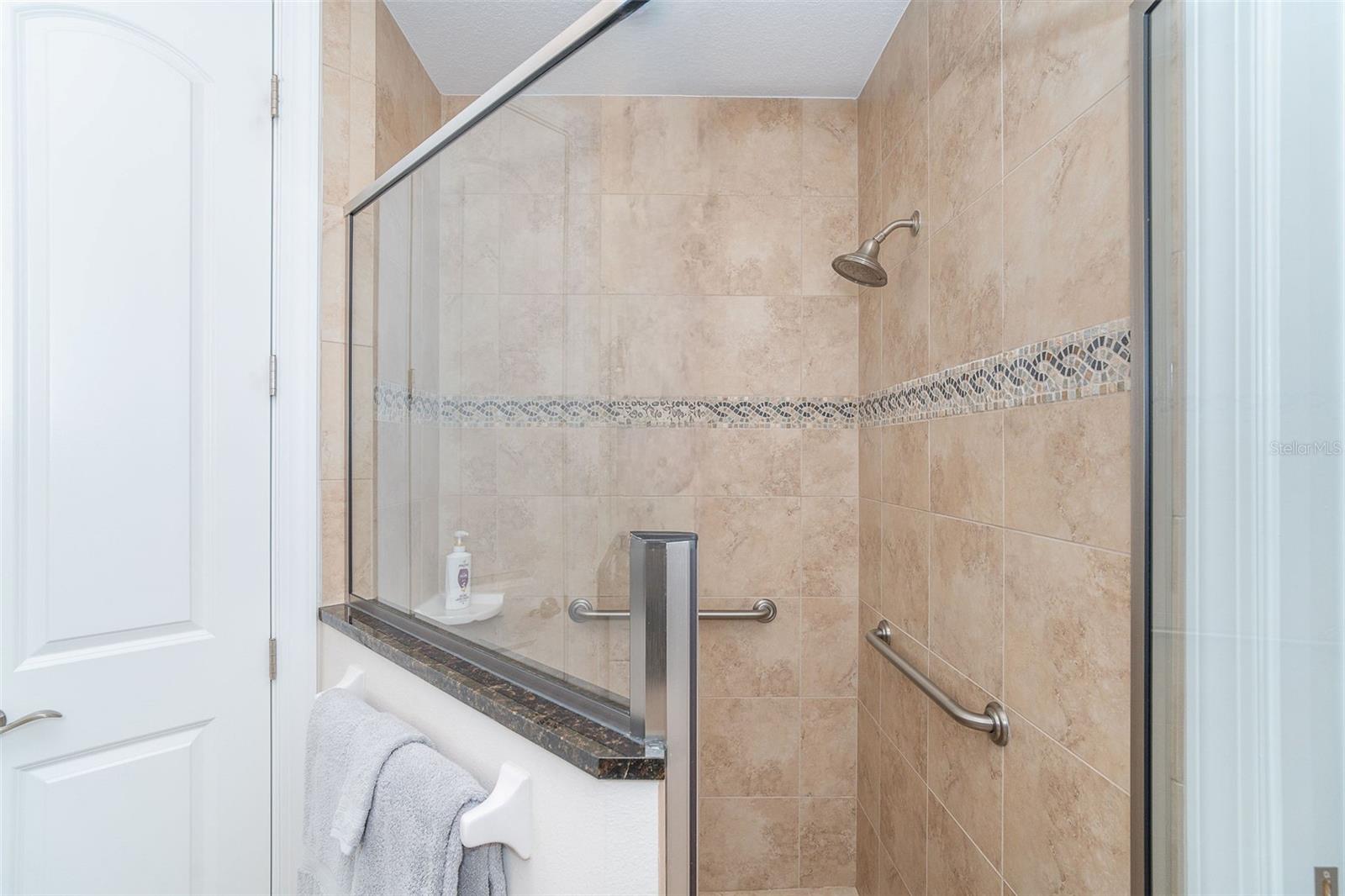 GRAND OAKS - Residential