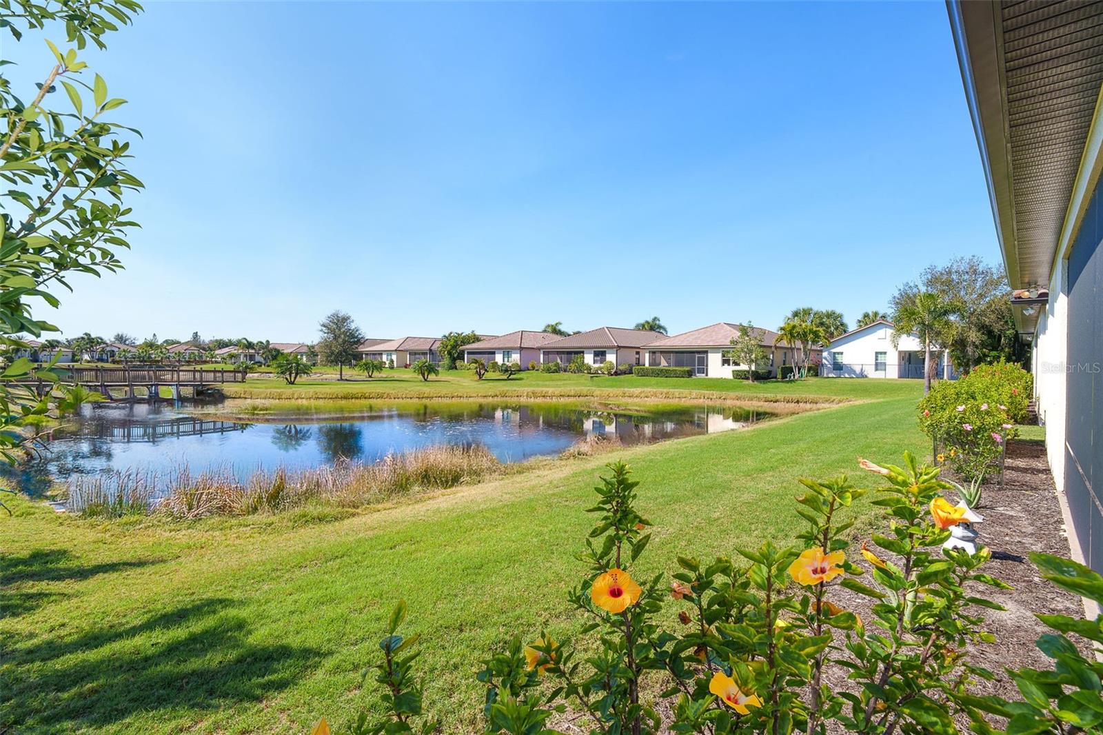 GRAND OAKS - Residential