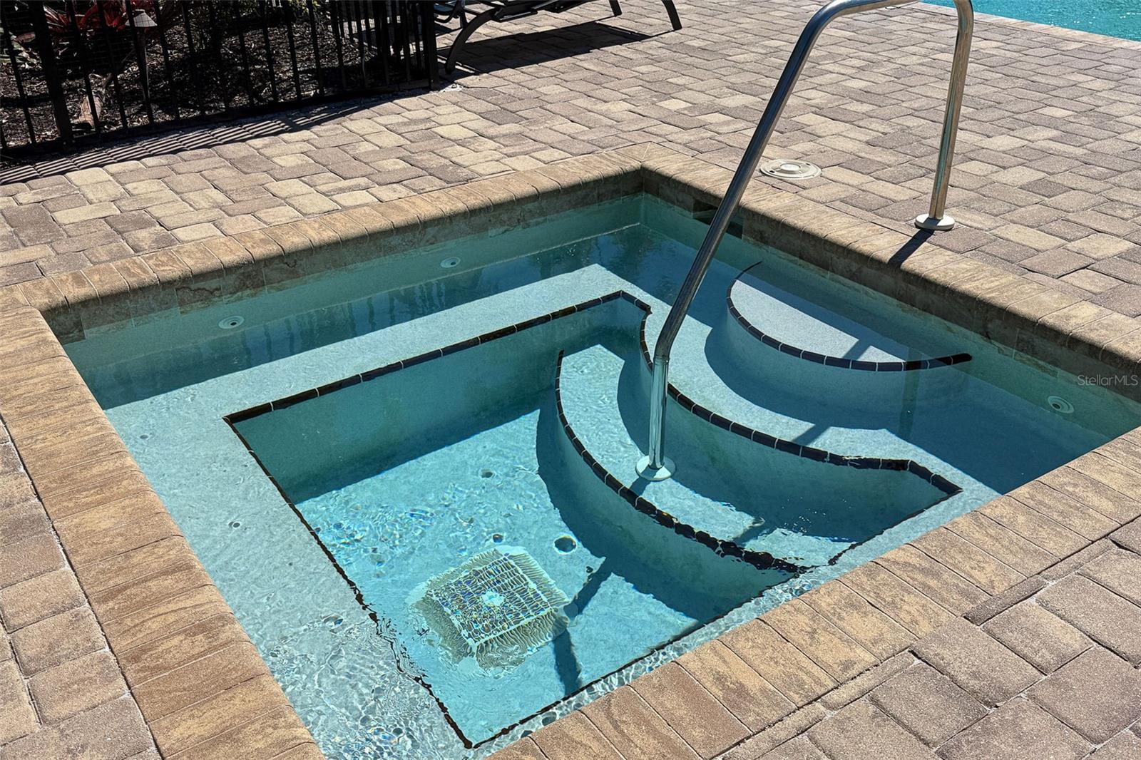 GRAND OAKS - Residential