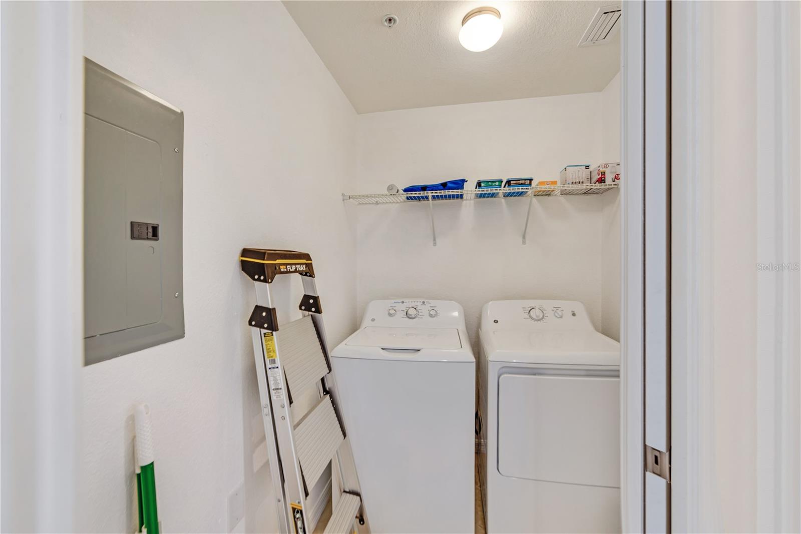 TERRACE I AT LAKEWOOD NATIONAL PH 2 - Residential Lease