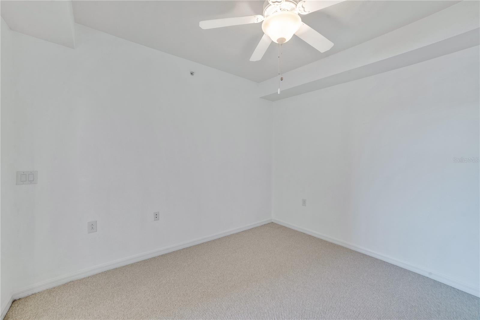 TERRACE I AT LAKEWOOD NATIONAL PH 2 - Residential Lease