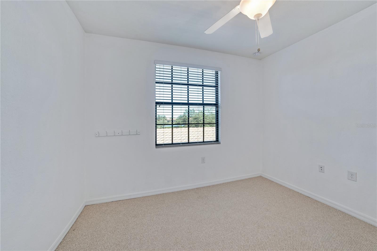 TERRACE I AT LAKEWOOD NATIONAL PH 2 - Residential Lease