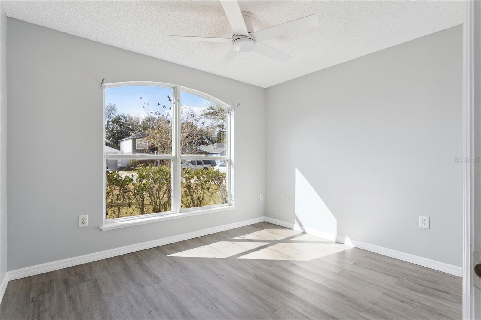 GROVELAND LAKE DOT LANDING SUB - Residential