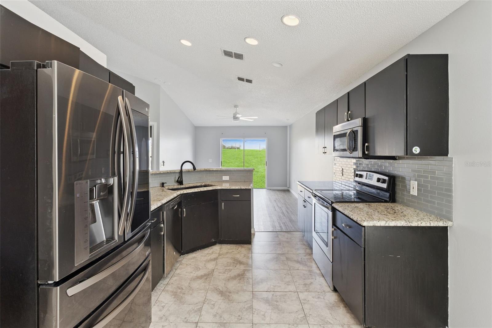 GROVELAND LAKE DOT LANDING SUB - Residential