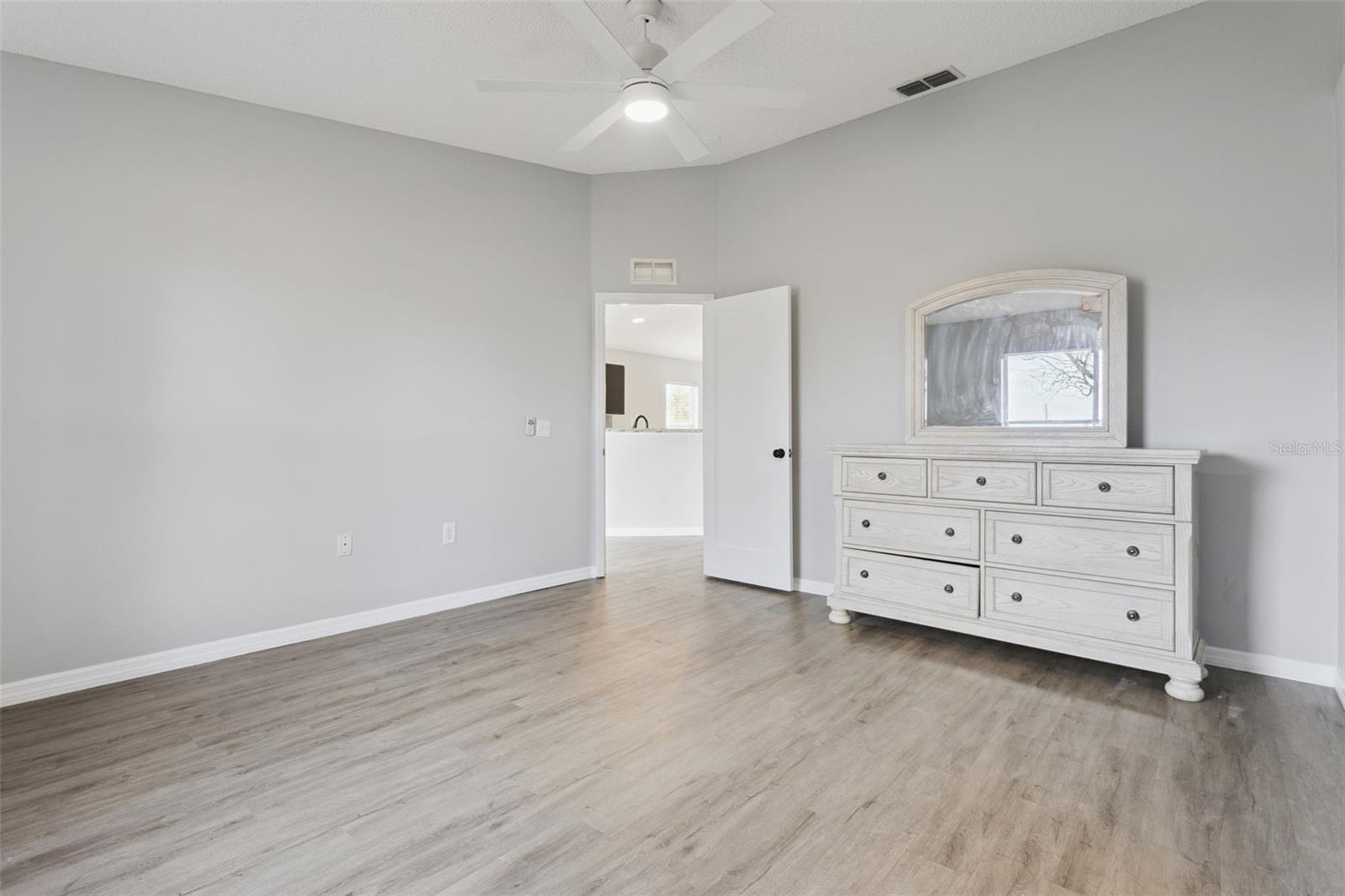 GROVELAND LAKE DOT LANDING SUB - Residential