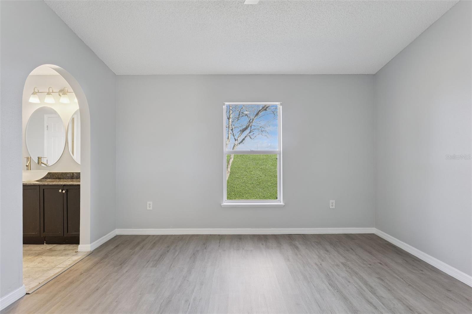 GROVELAND LAKE DOT LANDING SUB - Residential