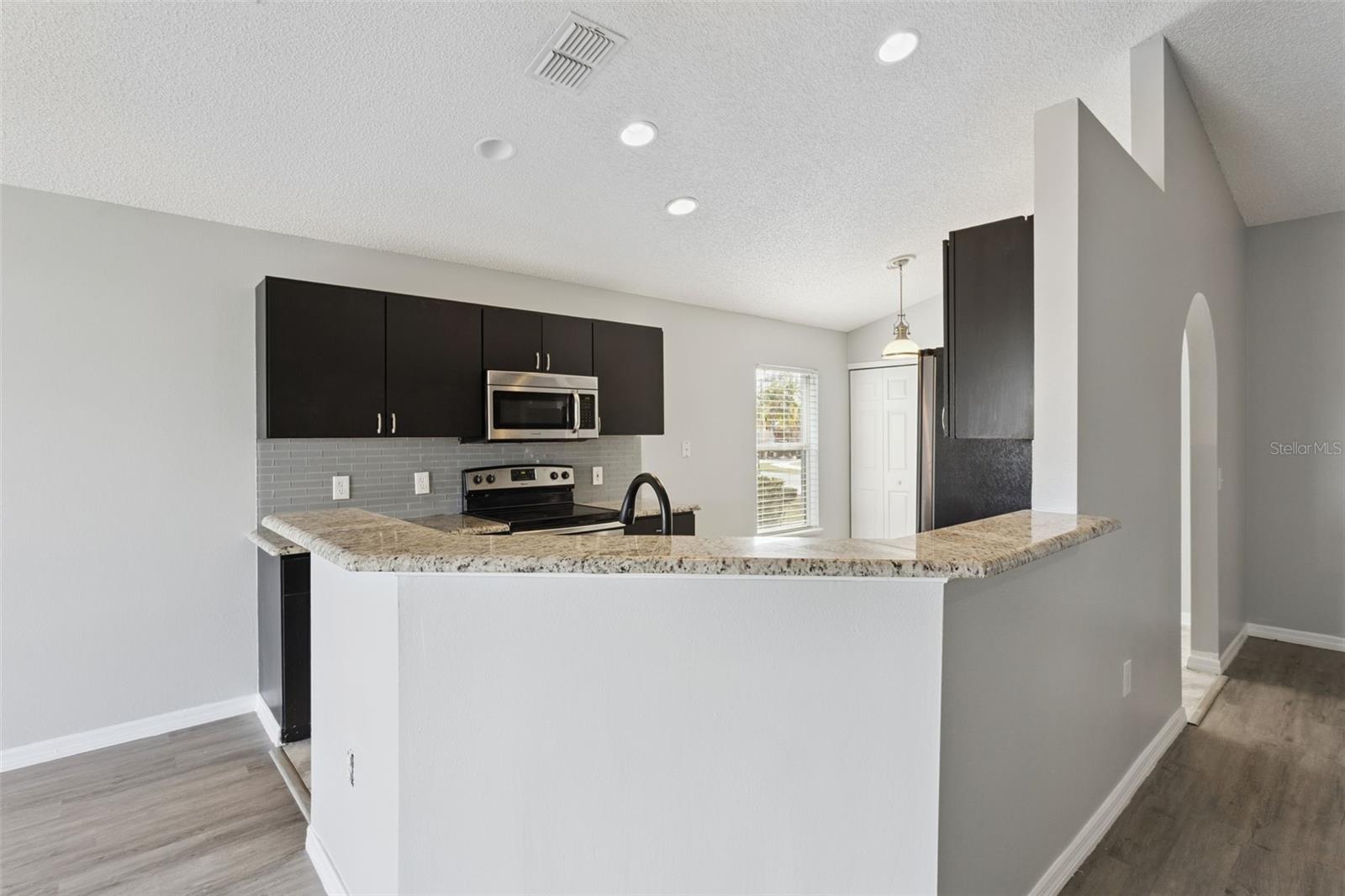 GROVELAND LAKE DOT LANDING SUB - Residential