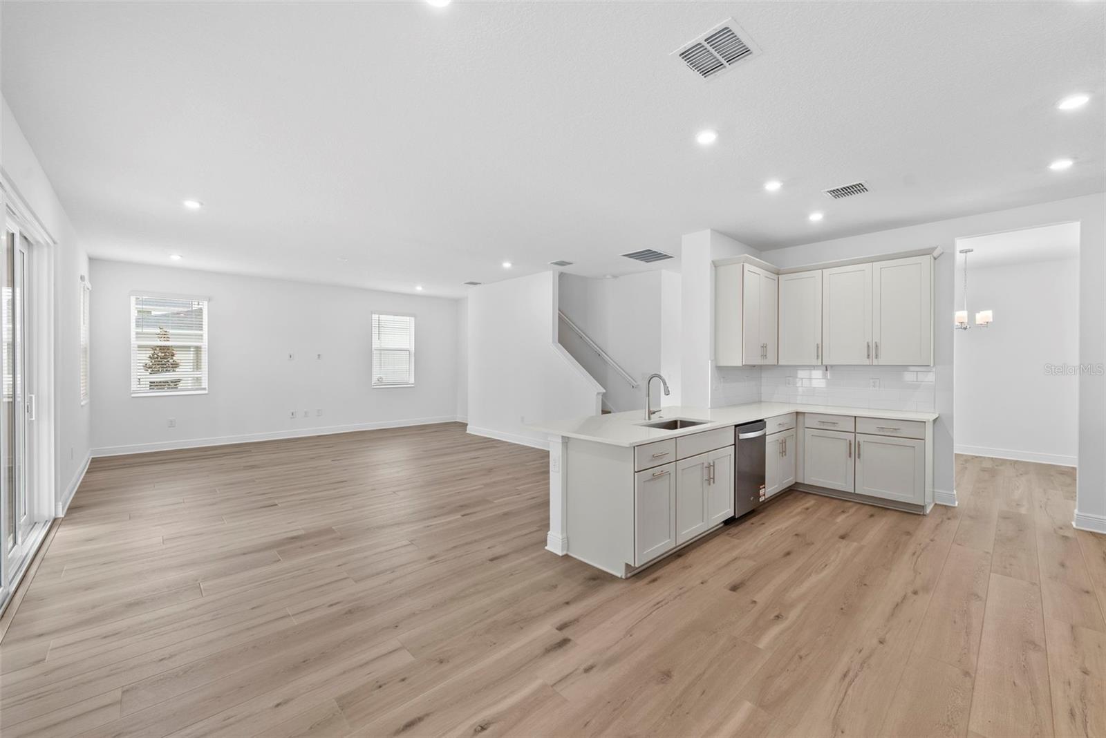 WASHINGTON TERRACE - Residential