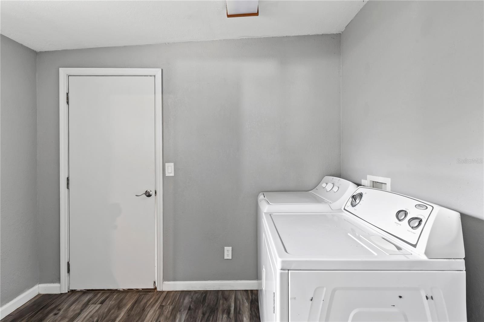 TWIN GATES MOBILE ESTATES - Residential