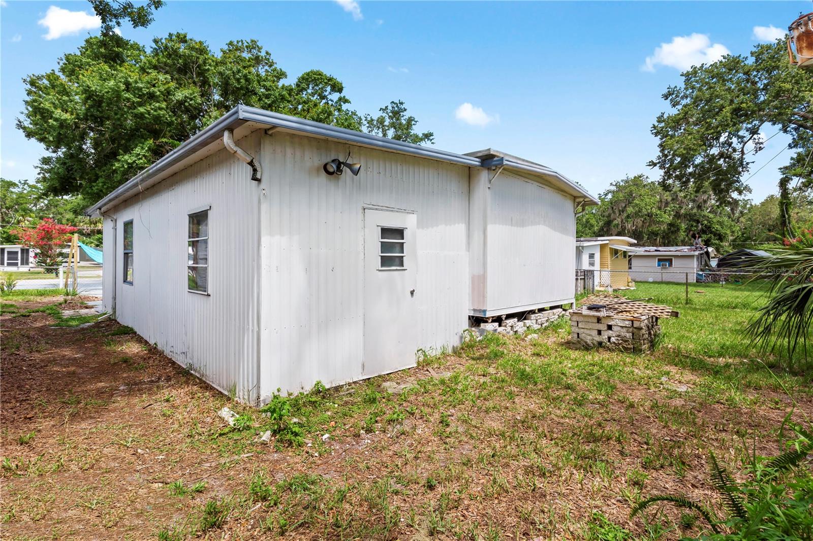 TWIN GATES MOBILE ESTATES - Residential