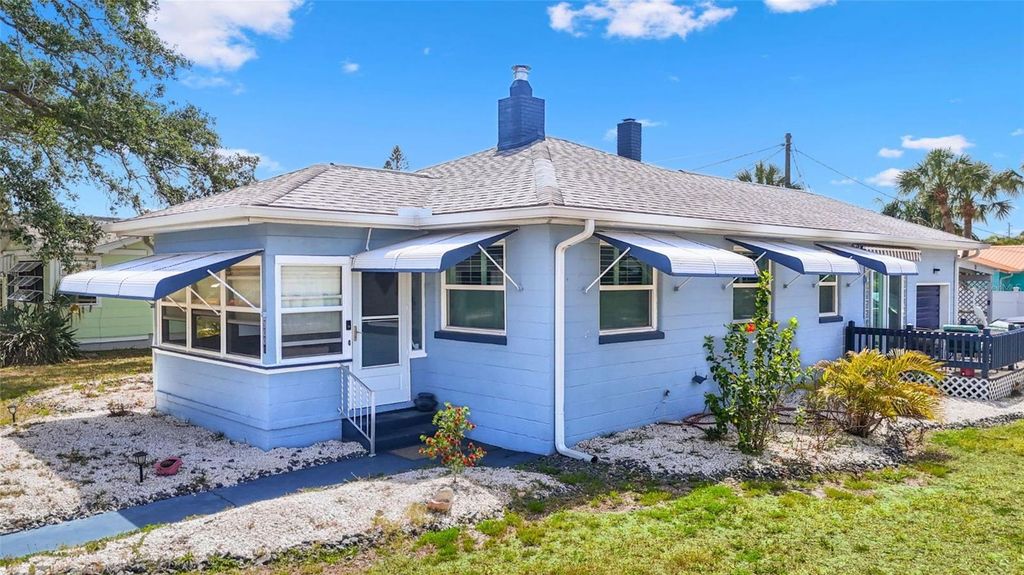 Photo of 3001 57th Street S, Gulfport, FL 33707 (MLS # TB8489104)