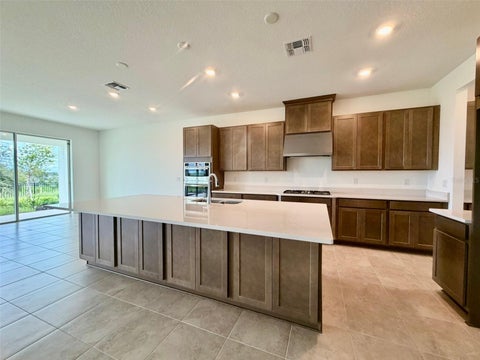 Tiny photo for 19350 Lochside Lane, Mount Dora, FL 32757 (MLS # O6439654)