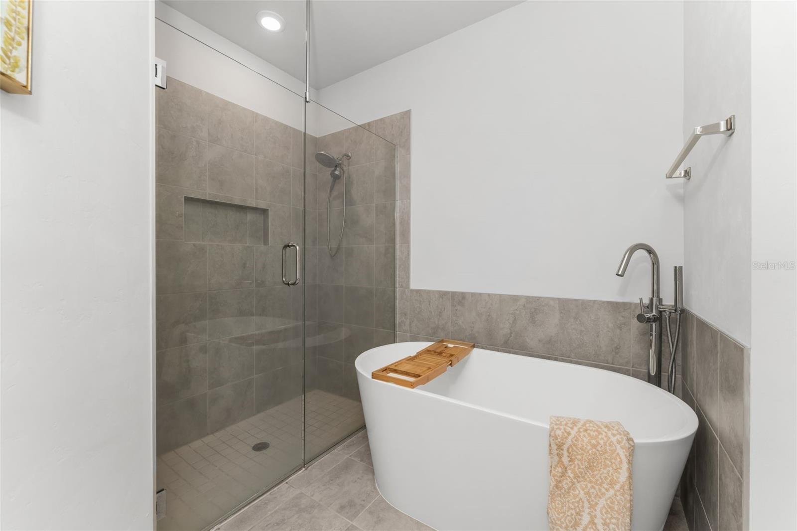LUGANO PH 2 PB 34 PG 93 - Residential