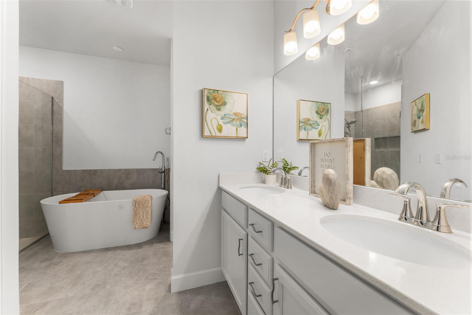 LUGANO PH 2 PB 34 PG 93 - Residential