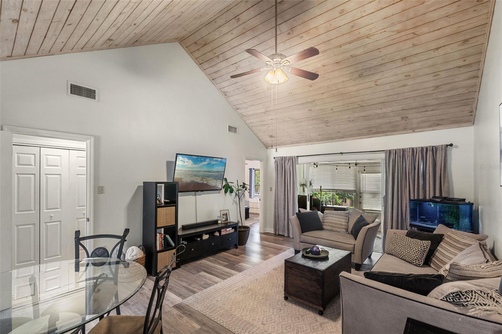 1333 VILLA LANE 47