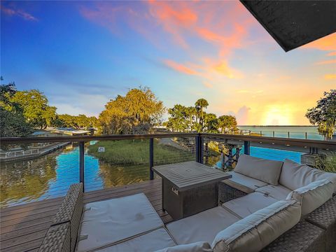 Photo of 609 Homer Street, Tavares, FL 32778 (MLS # G5105550)