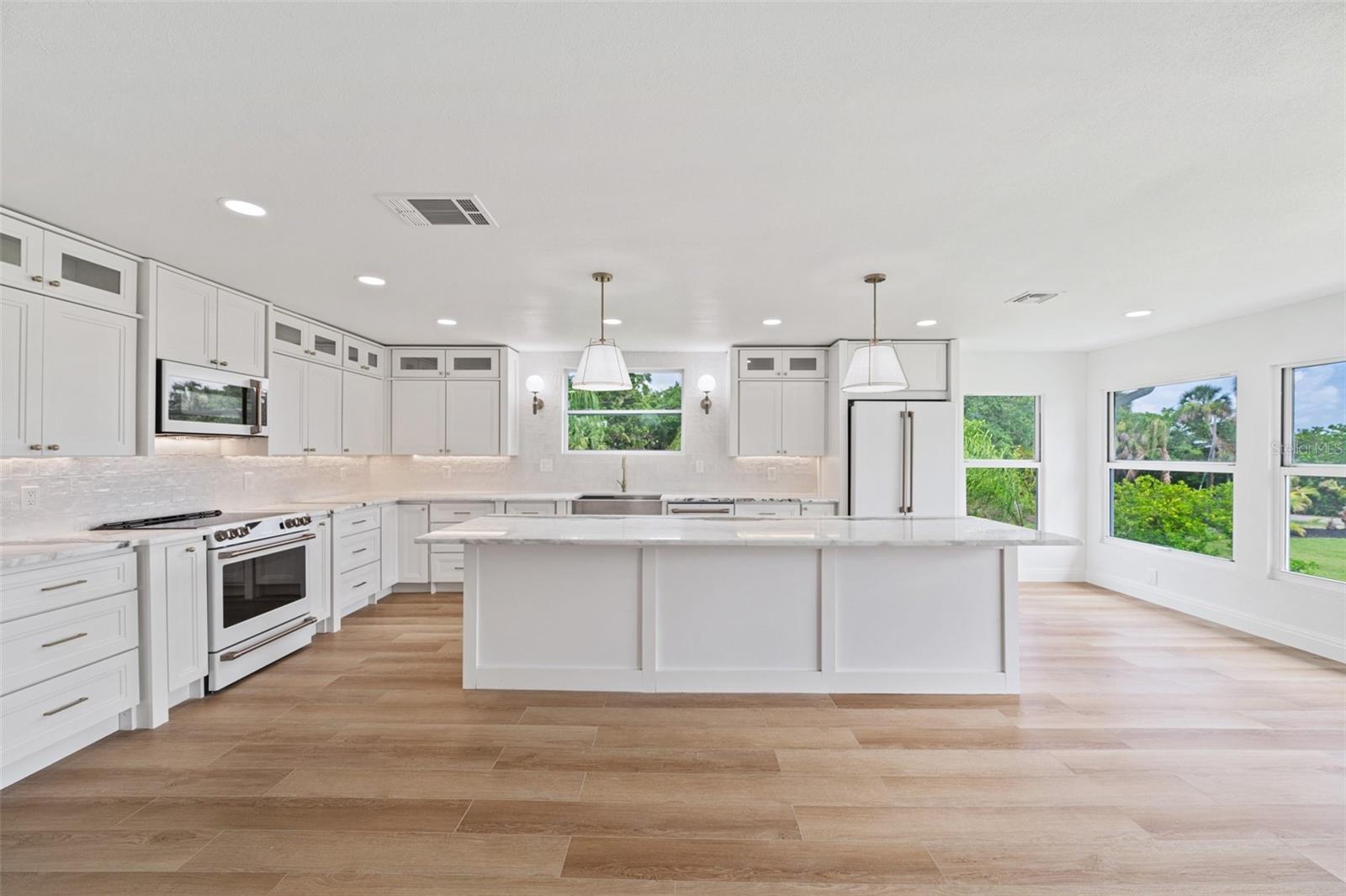 LILES & STANTON SUB - Residential