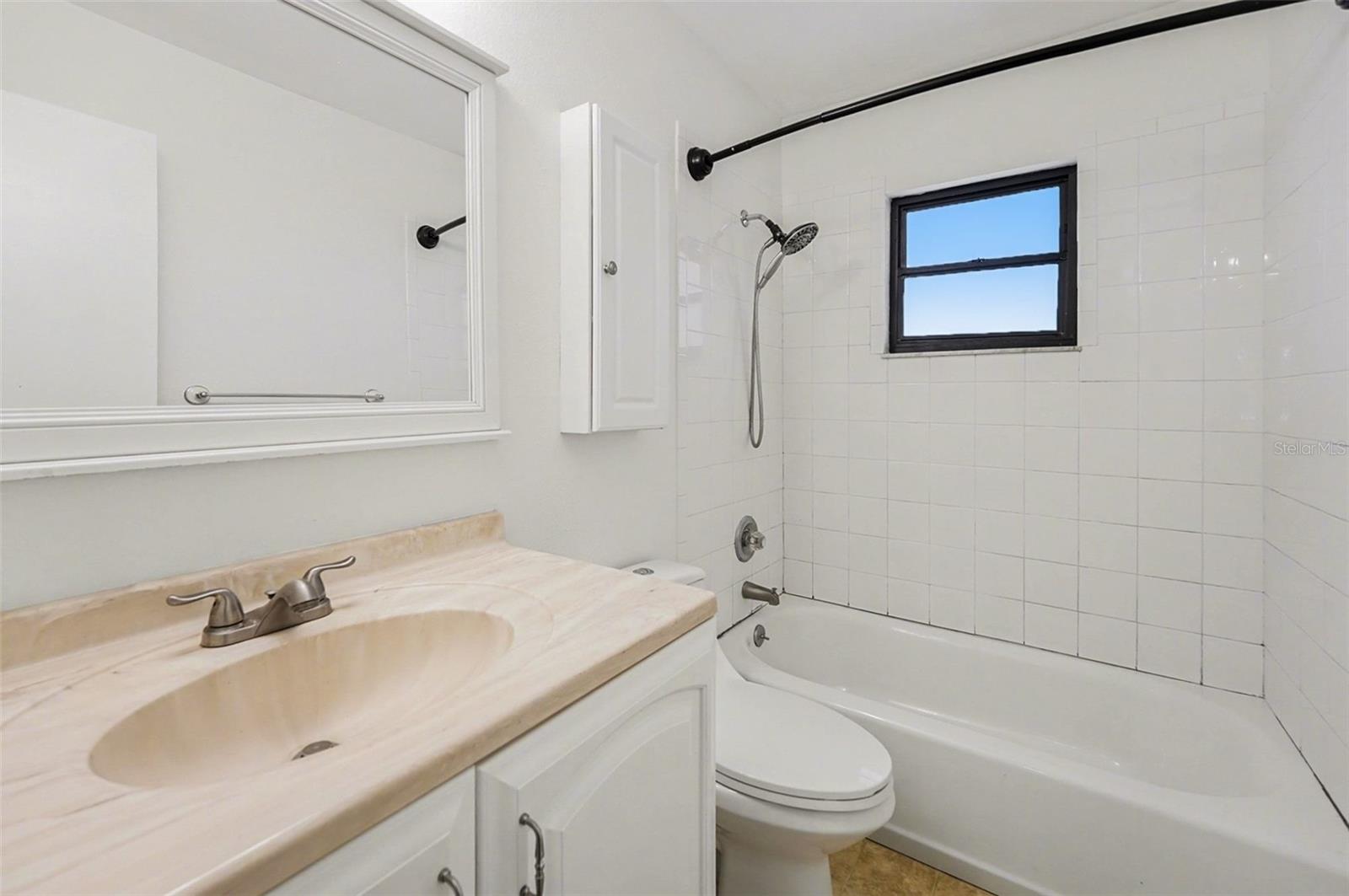 AUTUMN RUN - Residential