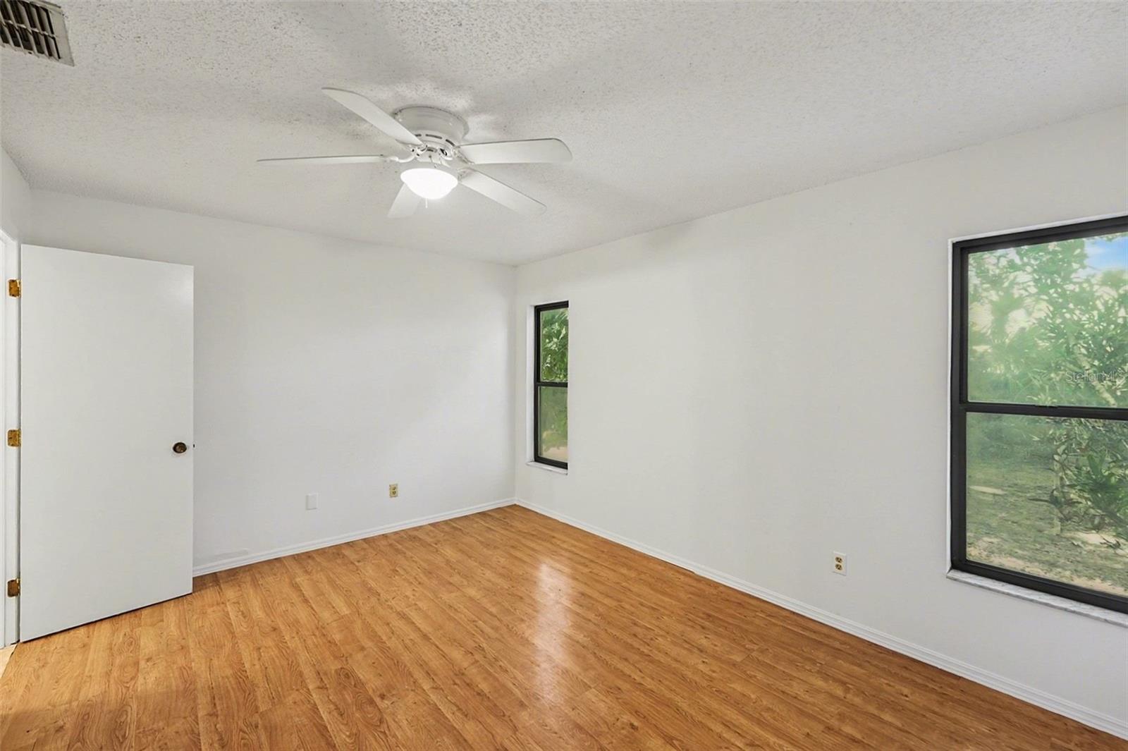 AUTUMN RUN - Residential