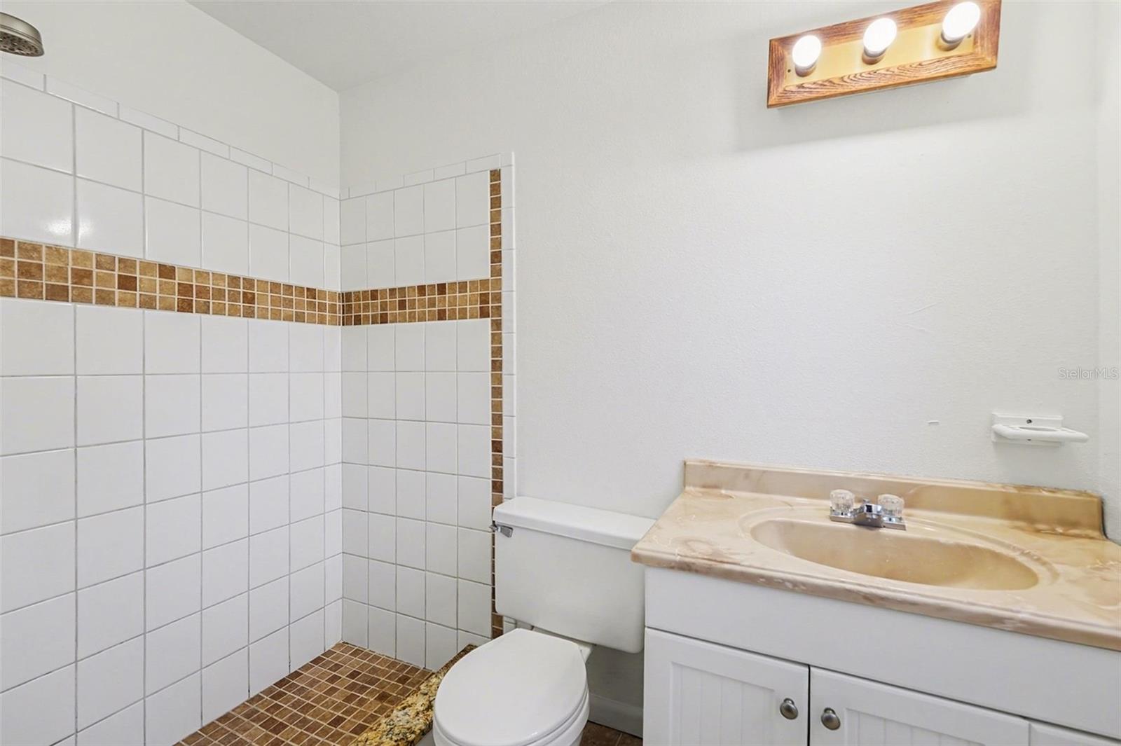 AUTUMN RUN - Residential