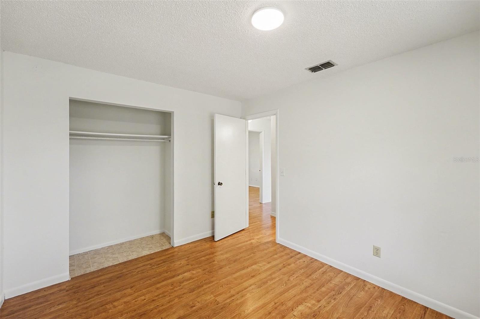 AUTUMN RUN - Residential