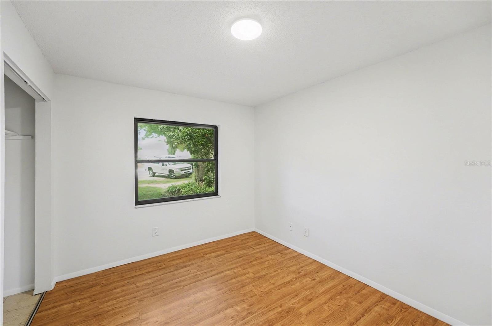 AUTUMN RUN - Residential