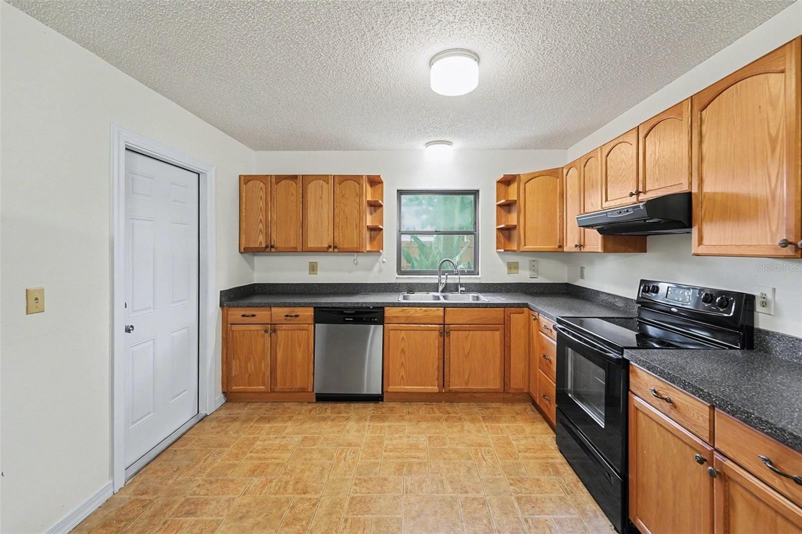 AUTUMN RUN - Residential