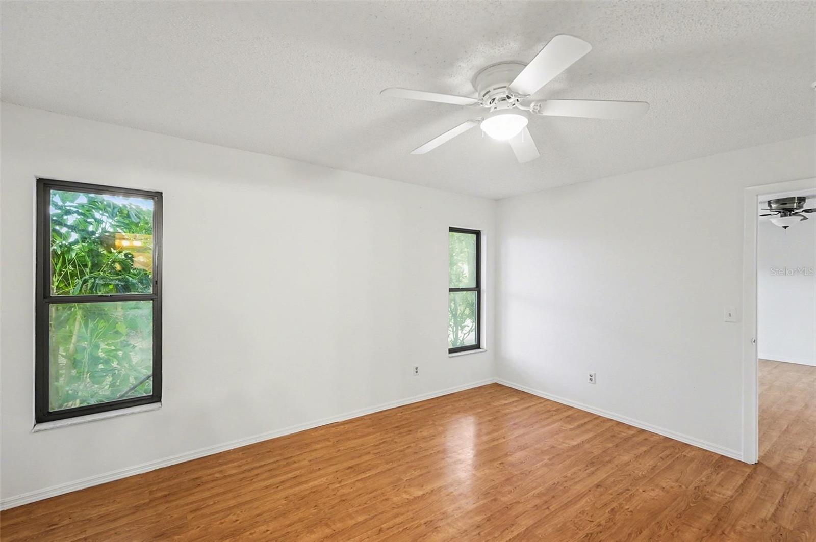 AUTUMN RUN - Residential