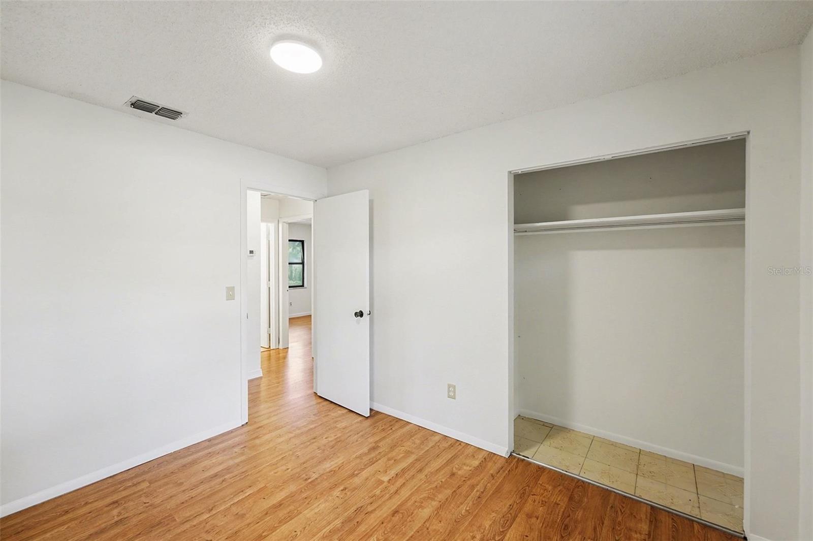 AUTUMN RUN - Residential