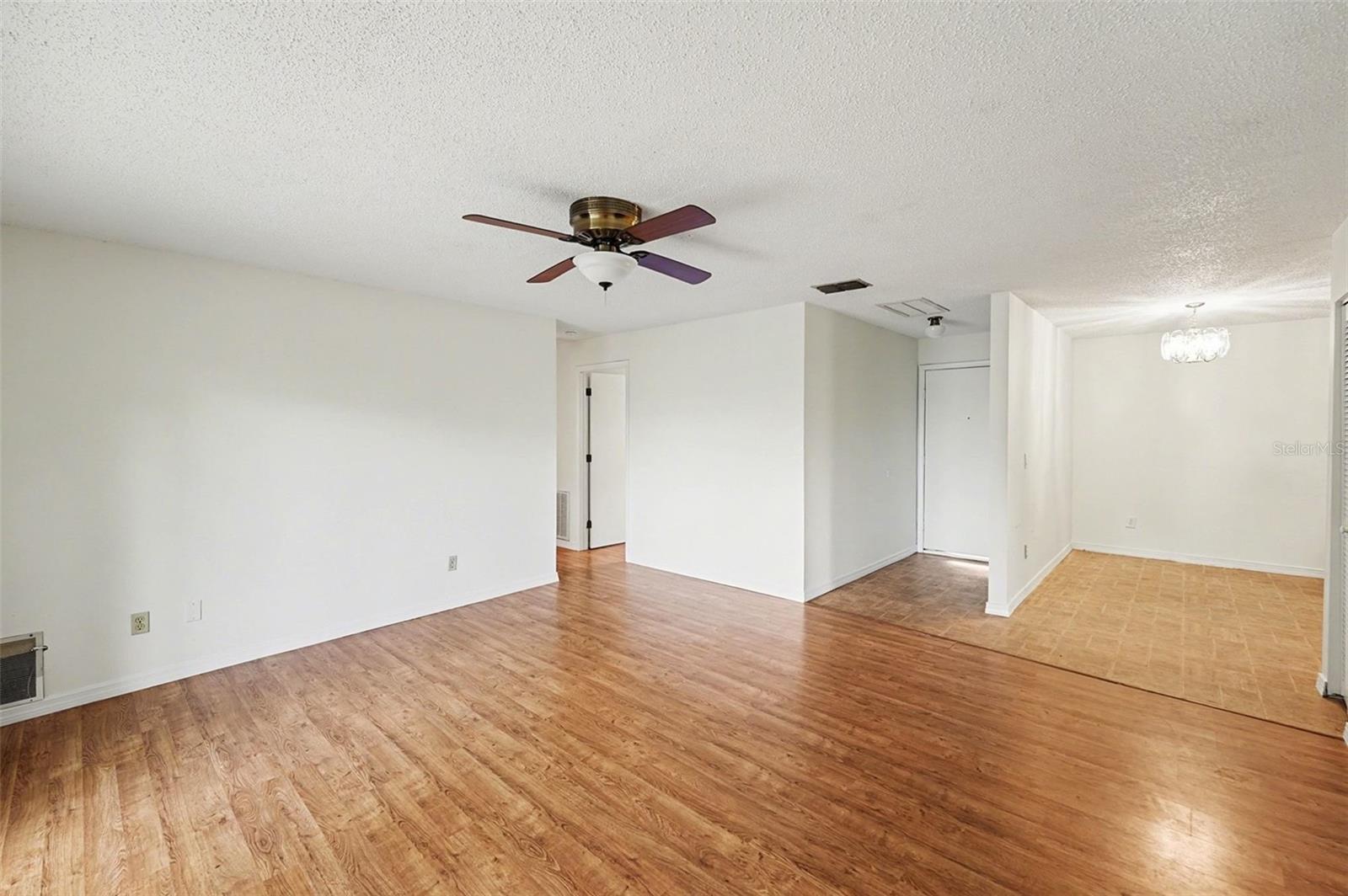 AUTUMN RUN - Residential