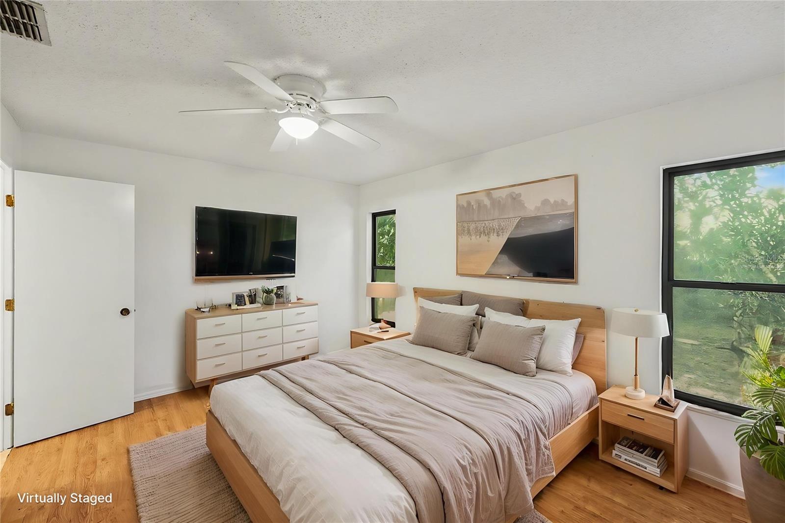 AUTUMN RUN - Residential