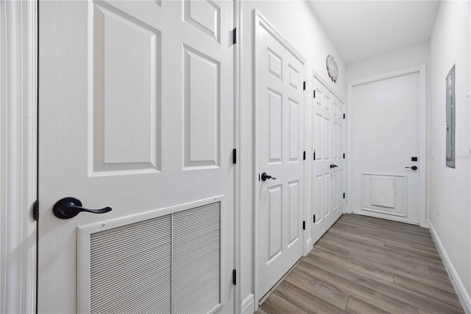 BEVERLY HILLS ESTATES - Residential