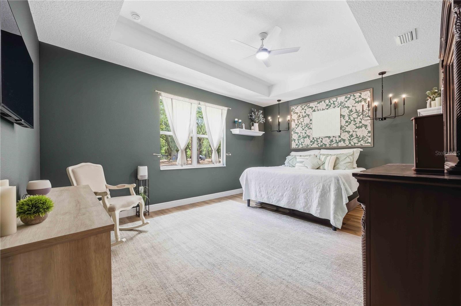 BEVERLY HILLS ESTATES - Residential