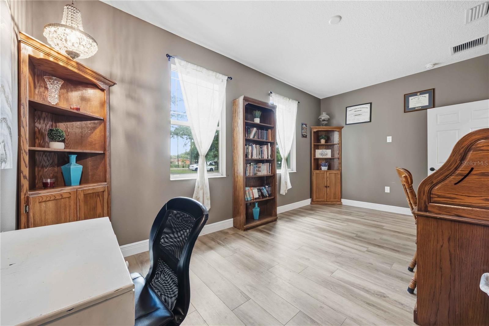 BEVERLY HILLS ESTATES - Residential